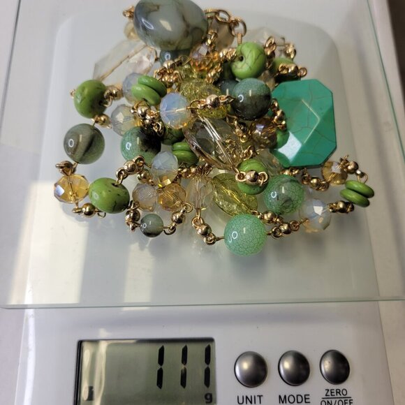 Green Glass Bead Long Necklace - Picture 11 of 12